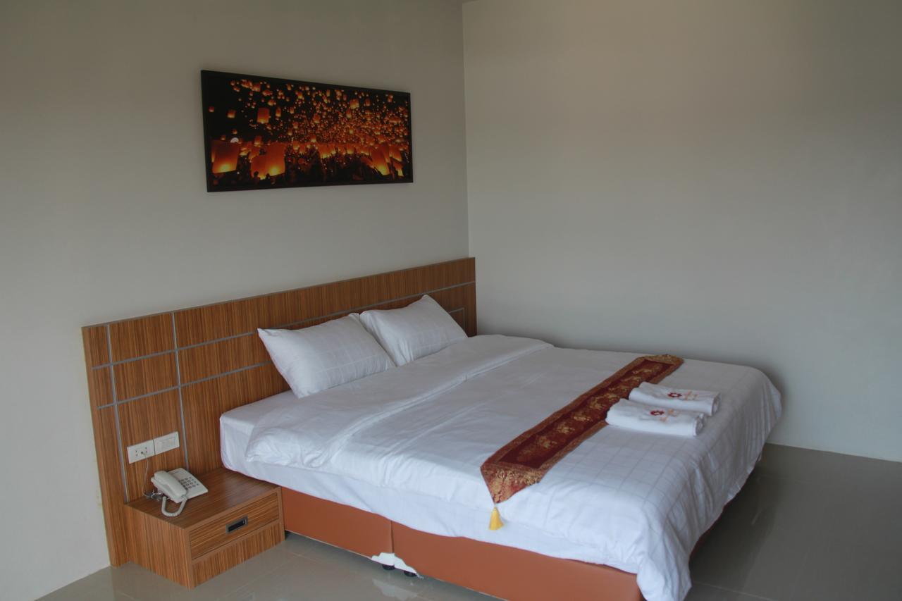 Tawan Anda Garden Hotel Сураттхани Экстерьер фото